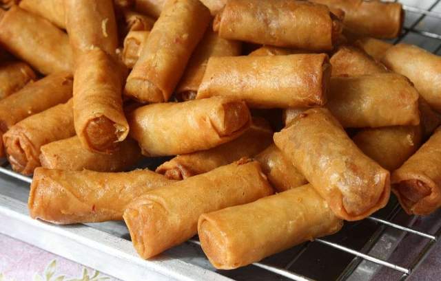 Lumpia Selaras: Menjaga Tradisi dengan Layanan Terbaik di Cilacap